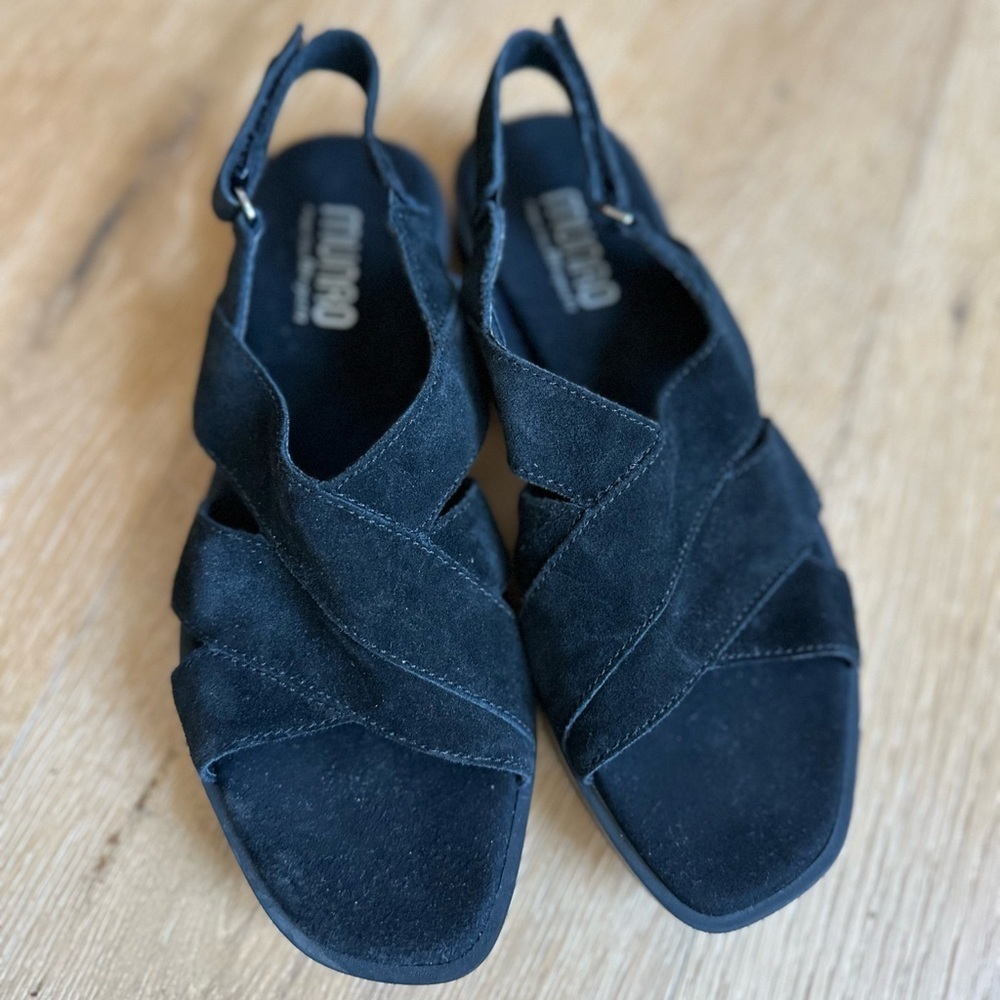 Women’s Munro Micah Slingback leather black sandal with arch support - Picture 3 of 6